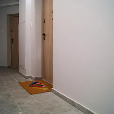 Garden Air Apartment