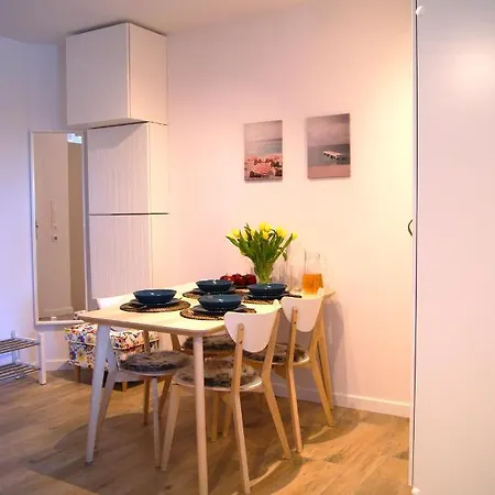 Garden Air Apartment